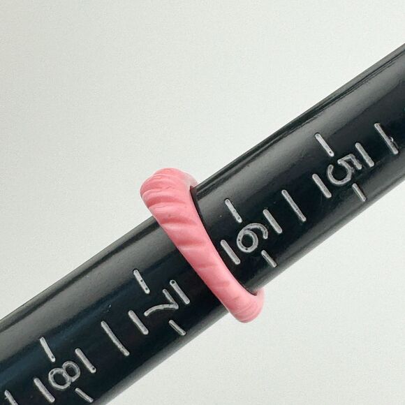 Vintage Pink Resin Ring Barbie Coquette Whimsy Bubble Waves Swirl Cottage Fairy - Picture 8 of 8